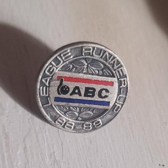 American Bowling Congress 1988 Vintage Lapel Pin Tie Tack - League Runner Up Pin - Picture 1 of 4